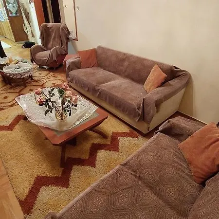 το σπιτικό της μαρίας Maniákoi