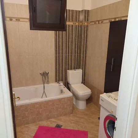 شقة το σπιτικό της μαρίας Maniákoi